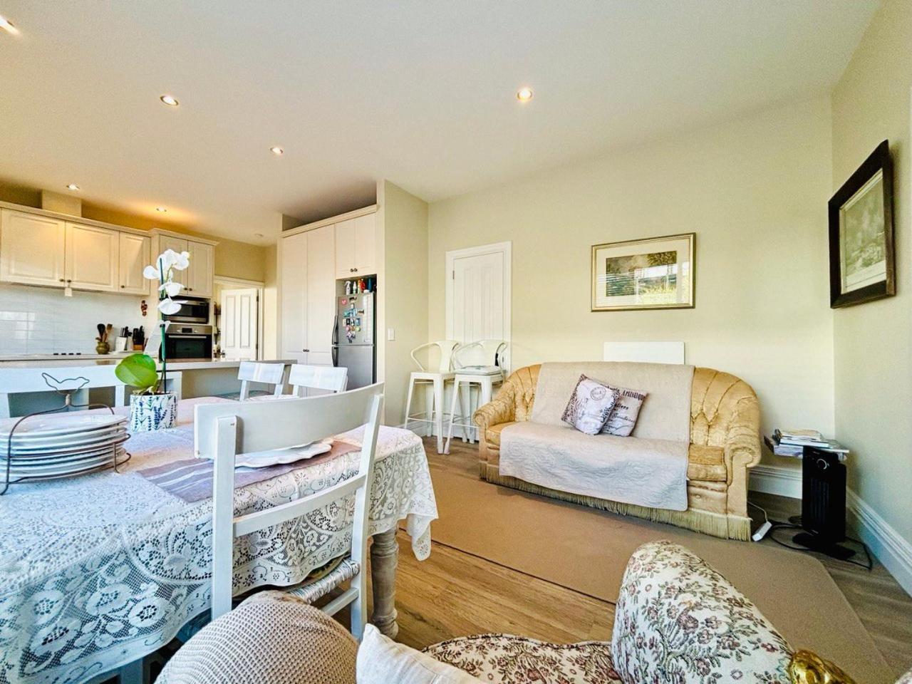 Papanui Paris Inspired Apartment كريستتشيرش المظهر الخارجي الصورة